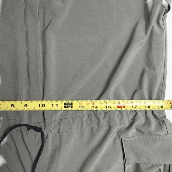 Athleta Sutton Romper Size 10 Green Lightweight Tie Waist Wrinkle Resistant - Picture 9 of 14